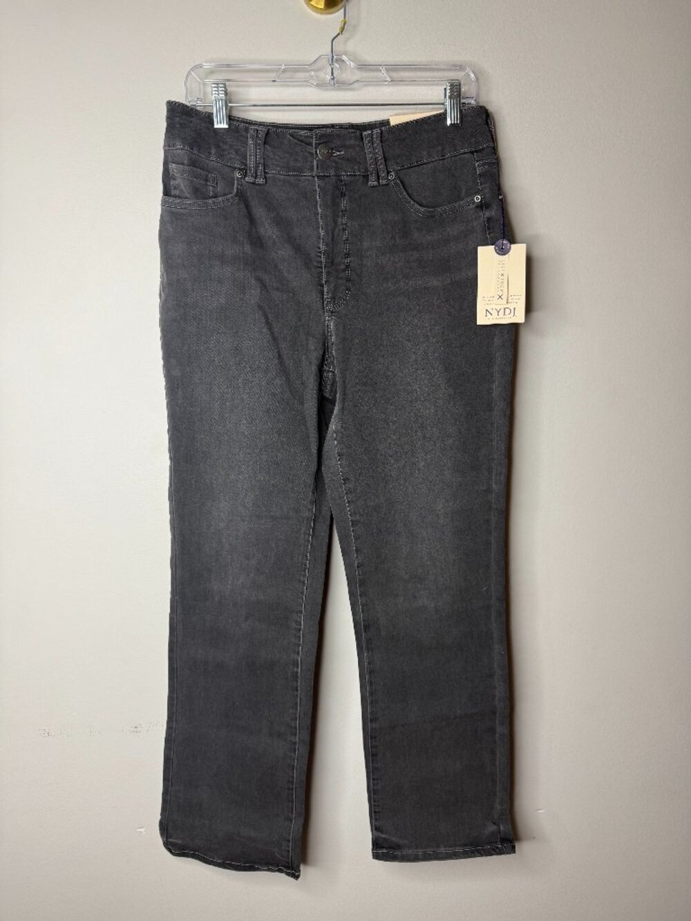 NYDu Marilyn Petite Straight Leg Jean with Cool Embrace Petite 10   {#118-x